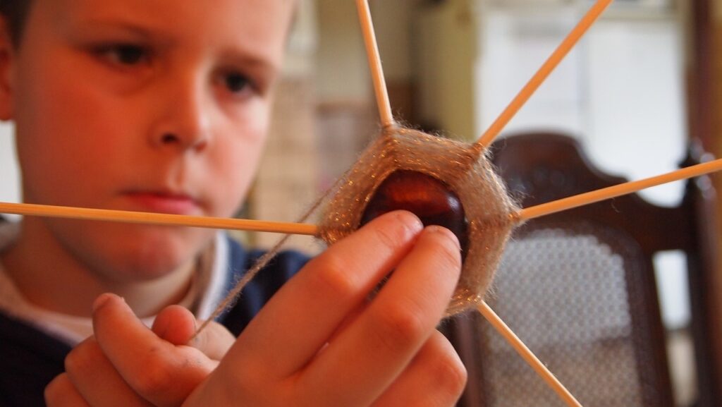 Knutselen op een kinderfeestje: vind je zoon dat leuk?